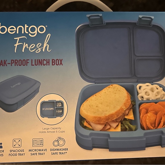 Bentgo lunch containers and lunch bag.  New and Like new items. - Picture 3 of 7